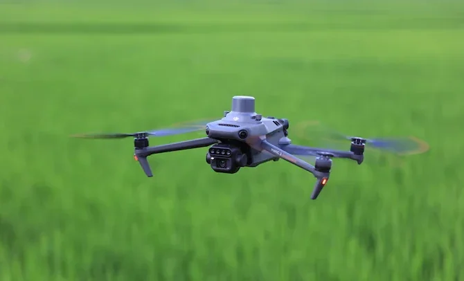 Квадрокоптер DJI Mavic 3 Multispectral