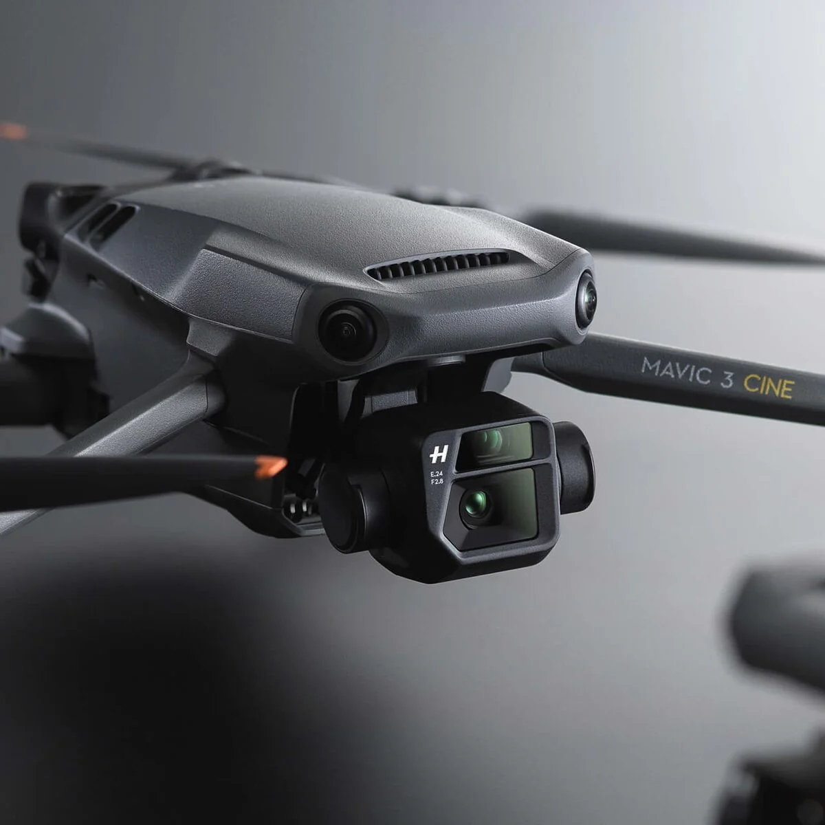 DJI Mavic 3 Cine Premium Combo - фото 7