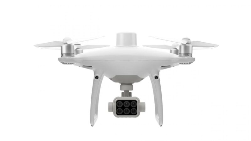 Дрон DJI Phantom 4 Multispectral с мультиспектральной камерой для сельского хозяйства