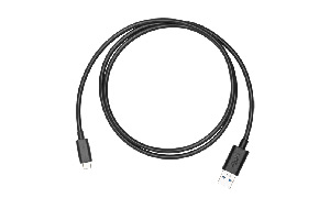 Черный кабель с разъёмами USB-C и USB-A для передачи данных между устройствами.